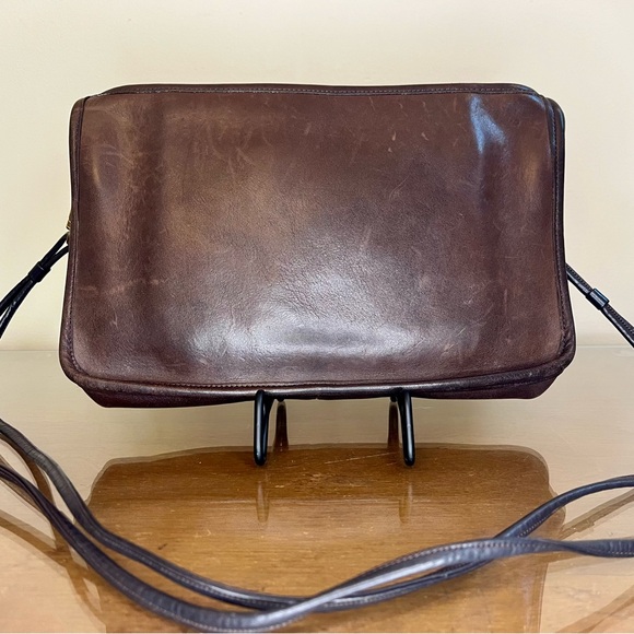Coach Handbags - Vintage Coach Basic Bag Mocha Leather No. 9455 Clutch Shoulder Crossbody 1980s